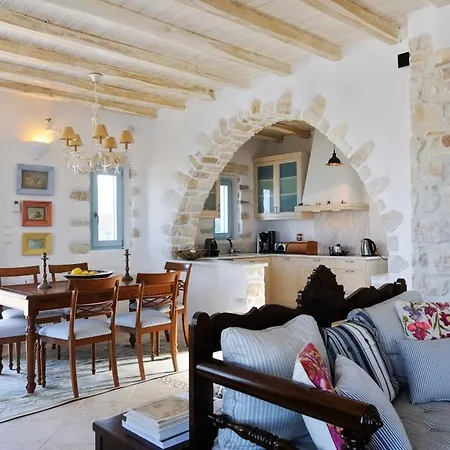 Holiday Lefkes (Paros)